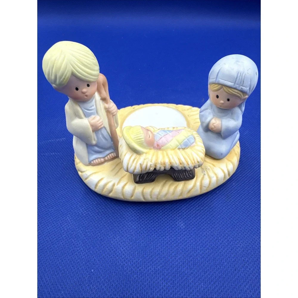 VTG 1985 WNS Nativity Scene Figurine Mary, Joseph & Baby Jesus Candle Holder‎